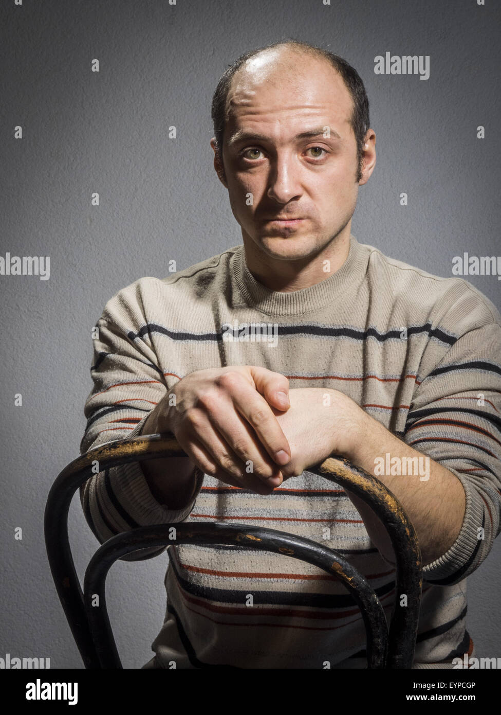 Emotionale Glatzkopf. ernst. 19. Februar 2014. © Igor Golovniov/ZUMA Draht/Alamy Live-Nachrichten Stockfoto