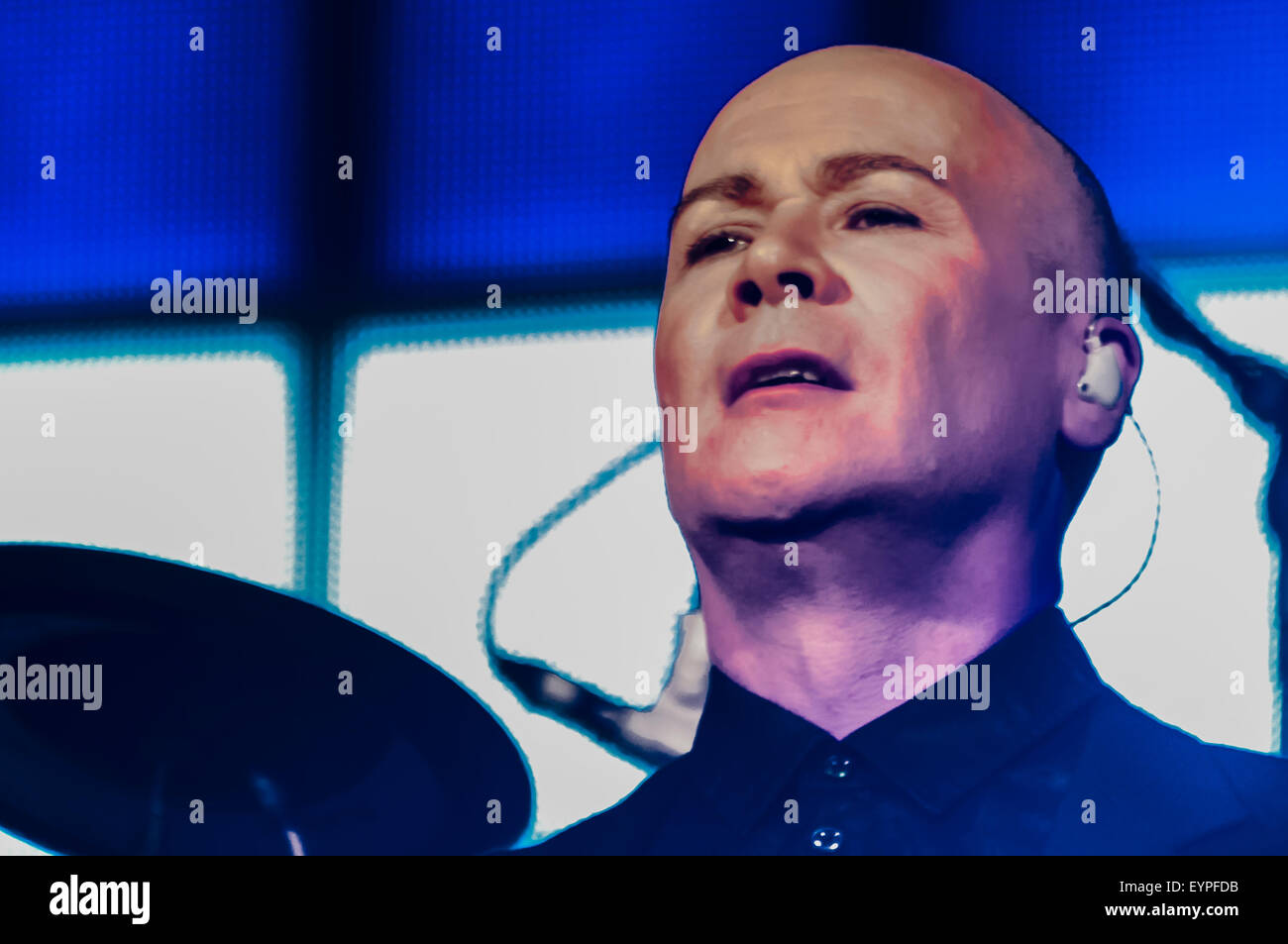 Belfast, Nordirland. 2. August 2015 - Phil Oakley mit the Human League zu singen, wie sie bei der Feile ein Phobail (Festival des Volkes spielen) Stockfoto