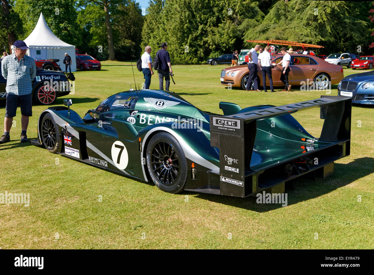 Nummer 7 British Racing Green 24 Stunden Le Mans 2003 Rennen gewann Bentley Geschwindigkeit 8 Rennwagen auf Wilton Classic & Supercar Show. Stockfoto