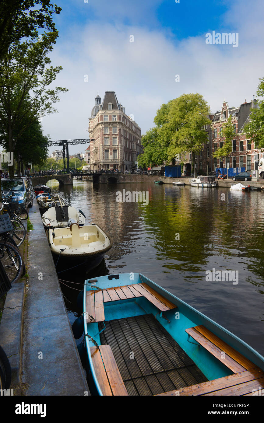 Staalstraat Brücke am Kloveniersburgwal Kanal, Amsterdam, Niederlande, Provinz Nordholland Stockfoto