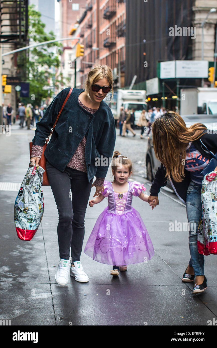 Sienna miller and marlowe ottoline layng sturridge -Fotos und