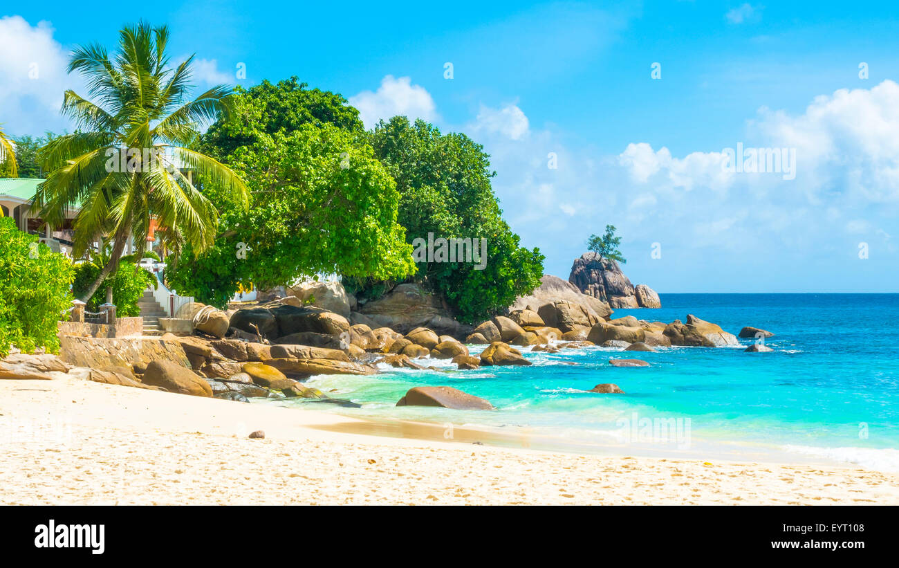 Wunderschönen tropischen Strand in Seychellen Stockfoto