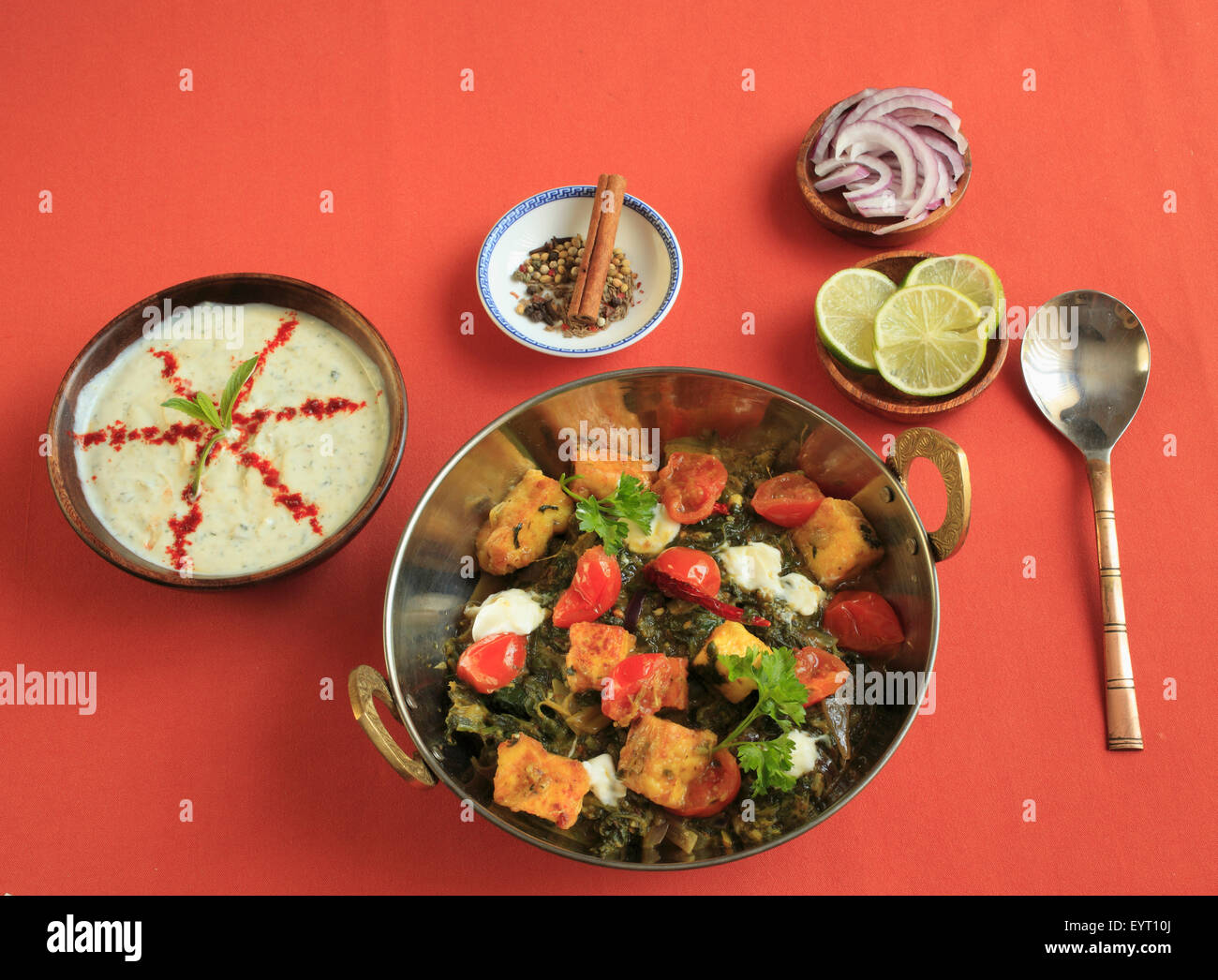 Spinat paneer -Fotos und -Bildmaterial in hoher Auflösung – Alamy