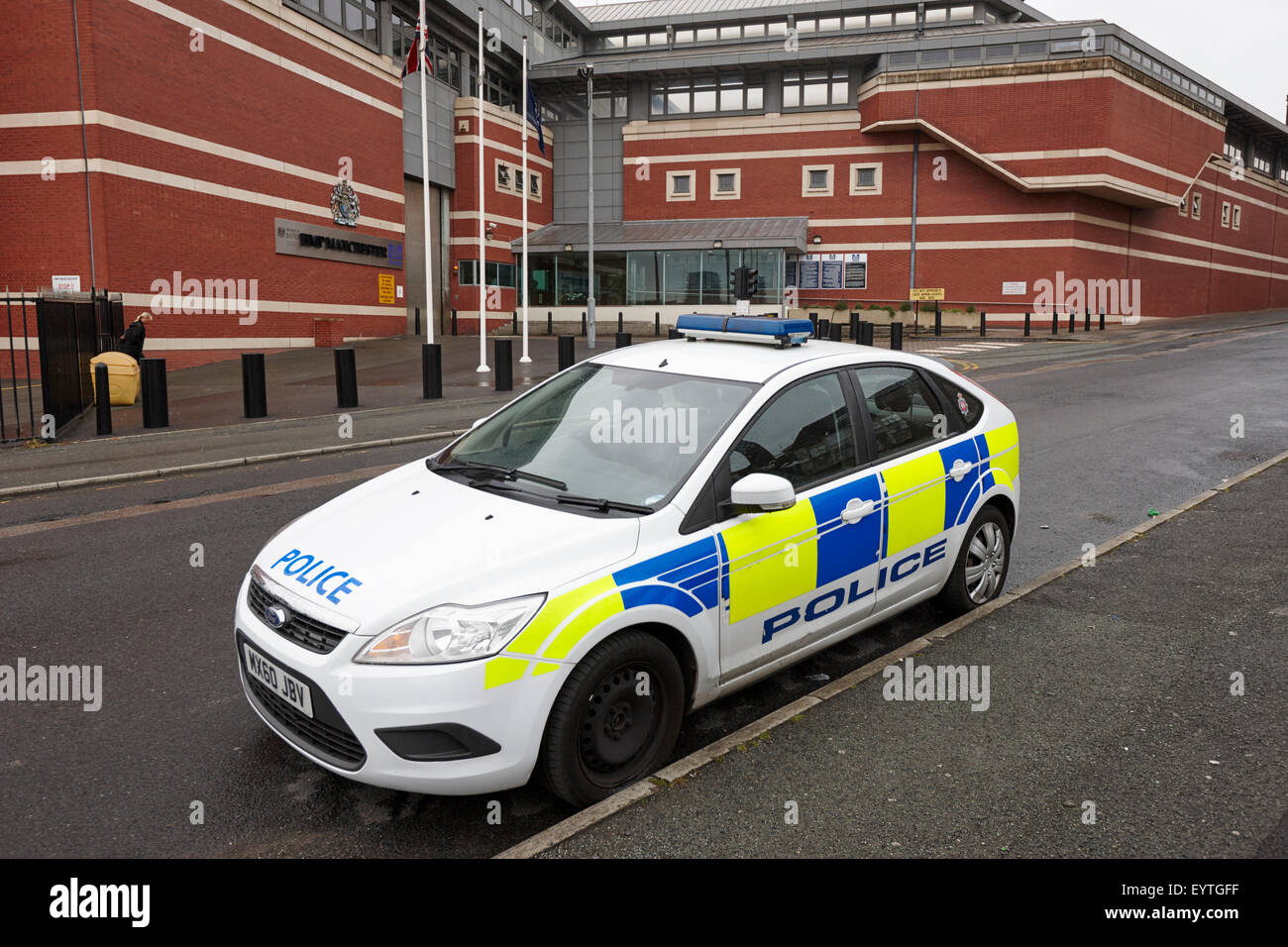 Polizeiauto parkte außerhalb von Würgestragen HM Gefängnis Manchester England UK hmp manchester Stockfoto