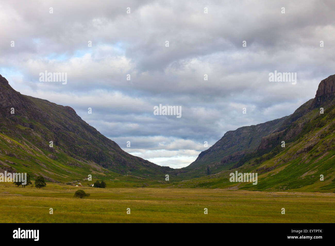 Glencoe-Tal, Berge, Hochland, Autobahn, Sommer, Straße, Schottland Stockfoto
