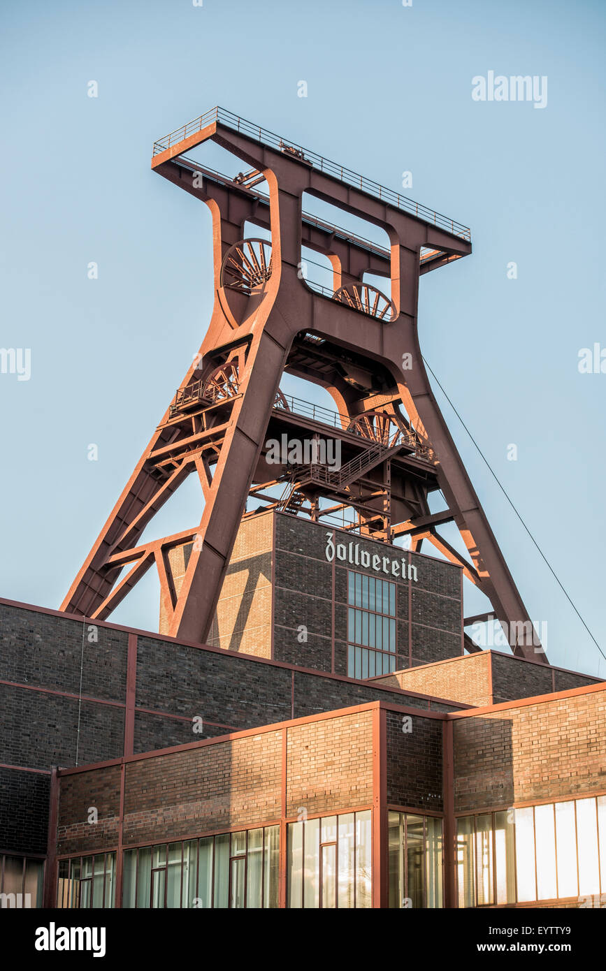 Essen, Nordrhein-Westfalen, Deutschland, Doppelbock Fördergerüst Schacht XII auf dem Gebiet des UNESCO Welt Kulturerbe Rechnung Zoll Vereins Stockfoto