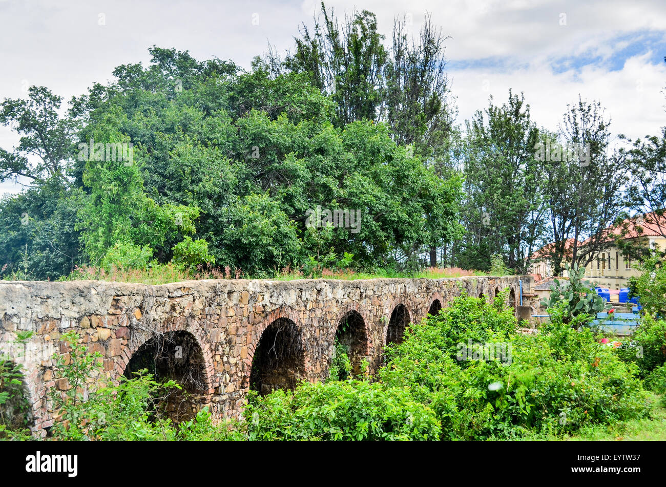 Aquädukt in der katholischen Mission in Jau, Angola Stockfoto