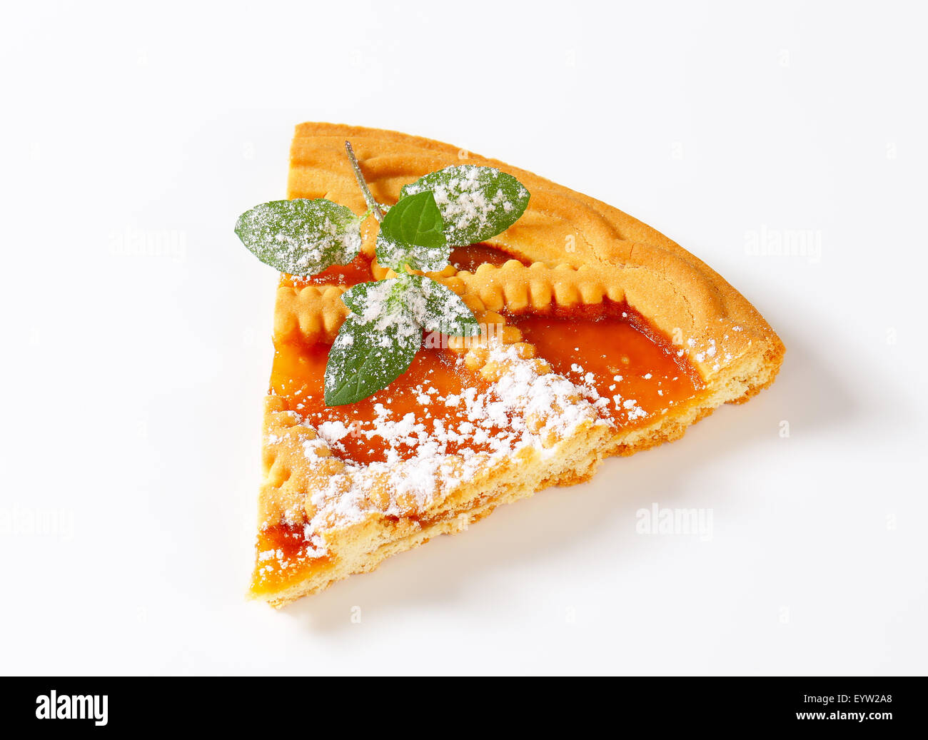 Scheibe des Linzer Aprikosen-Tarte Stockfoto