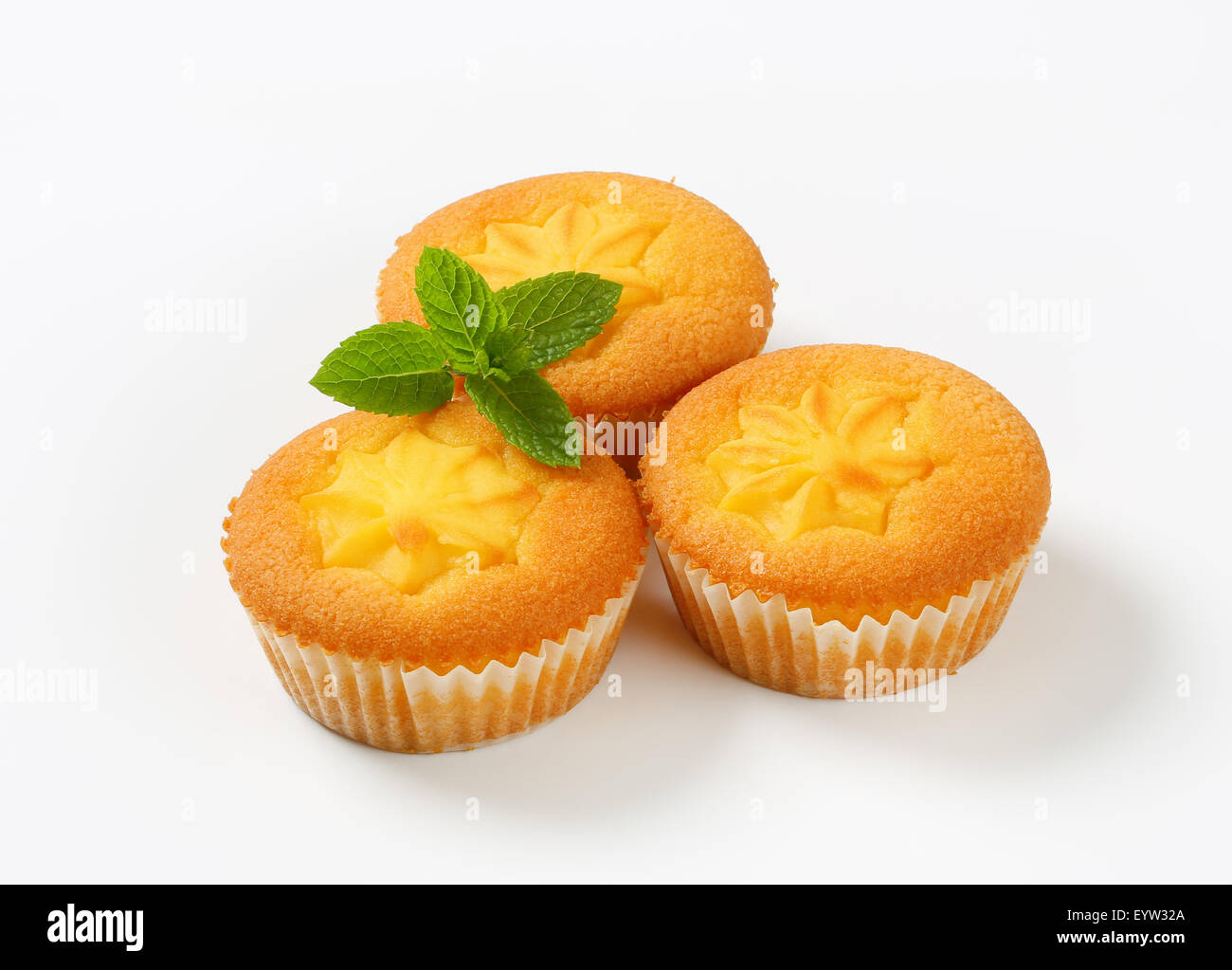 Vanillepudding gefüllt Muffins - Studio gedreht Stockfoto