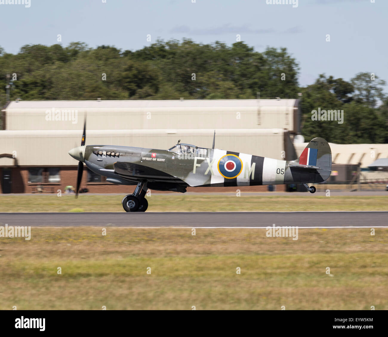 Spitfire IXe TA805, Spirit of Kent, ausziehen am 2015 Royal International Air tattoo Stockfoto