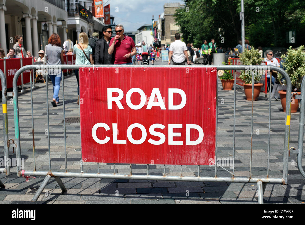 Ein "Road Closed" Schild am Ende der New Road im Stadtzentrum von Brighton. Stockfoto