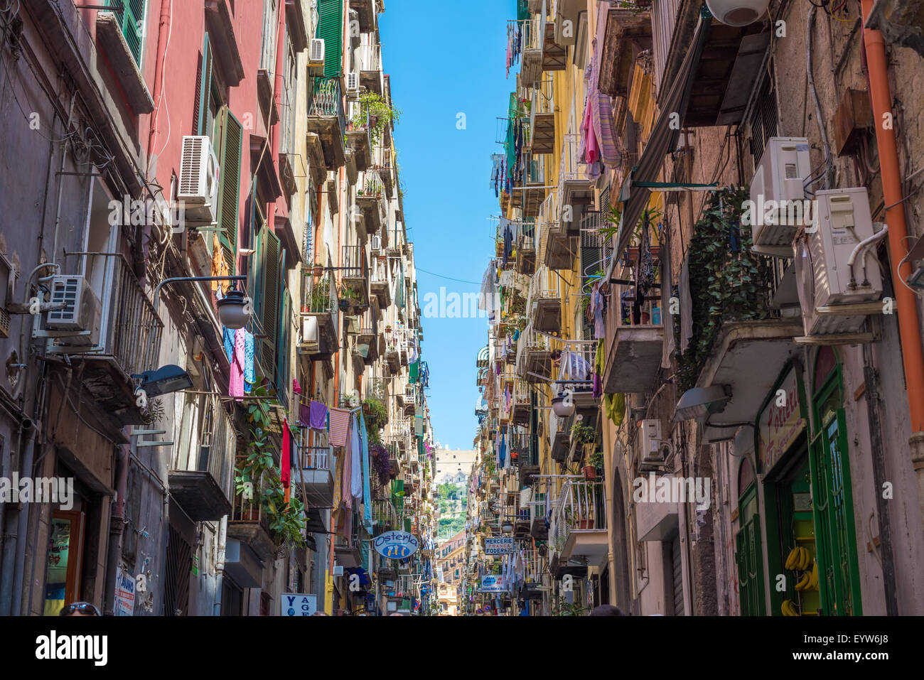 Bunte Straßen von Neapel, Italien Stockfoto