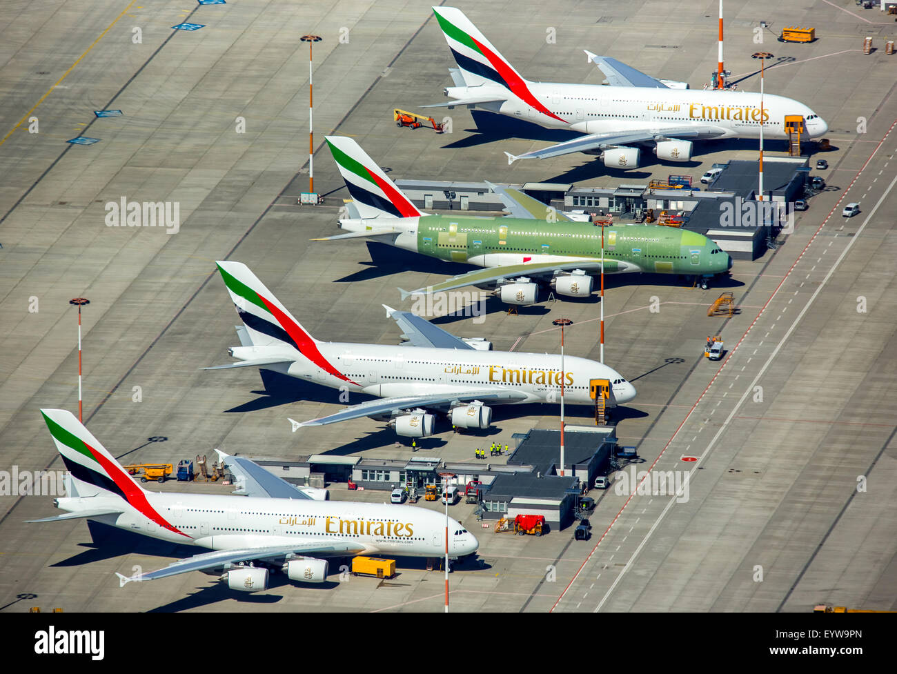 Airbus A380 für Emirates vor Fertigstellung auf den Asphalt, Finkenwerder Flughafen, Hamburg, Deutschland Stockfoto