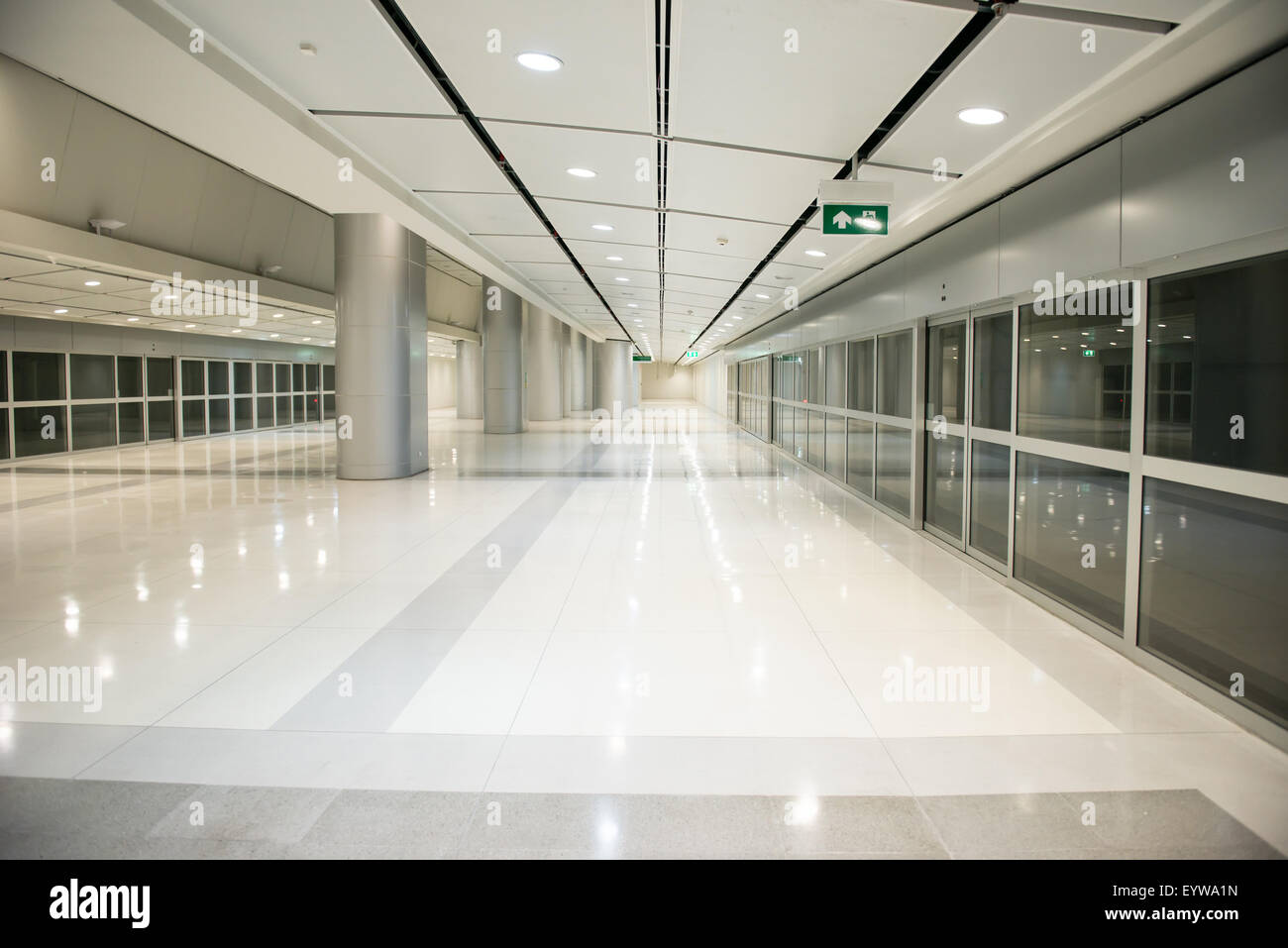 u-Bahn-Plattform ohne Menschen Stockfoto