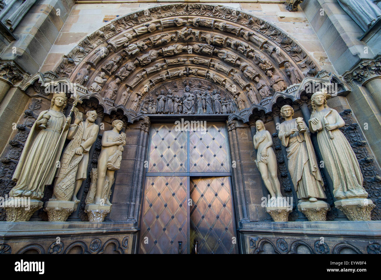 Eingang zur Kathedrale von Trier, UNESCO-Weltkulturerbe, Trier, Rheinland-Pfalz, Deutschland Stockfoto