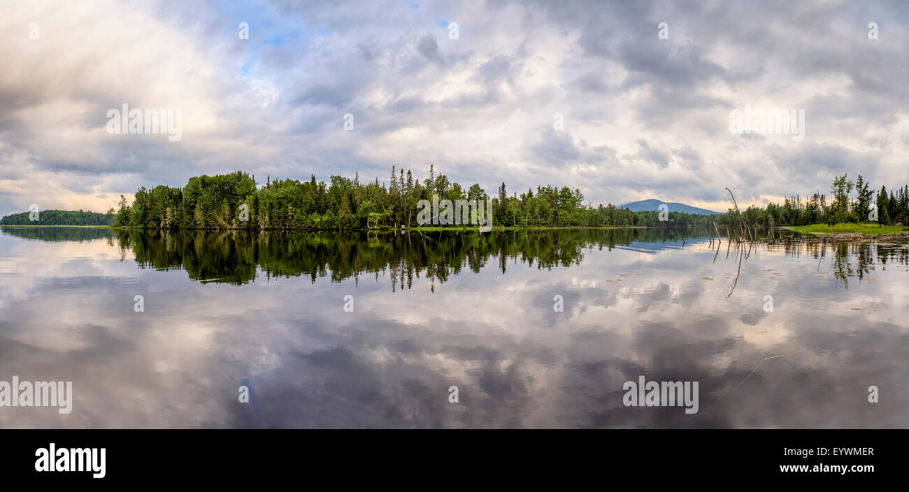Blick auf die Mündung des Androscoggin und Magalloway Flüsse Stockfoto