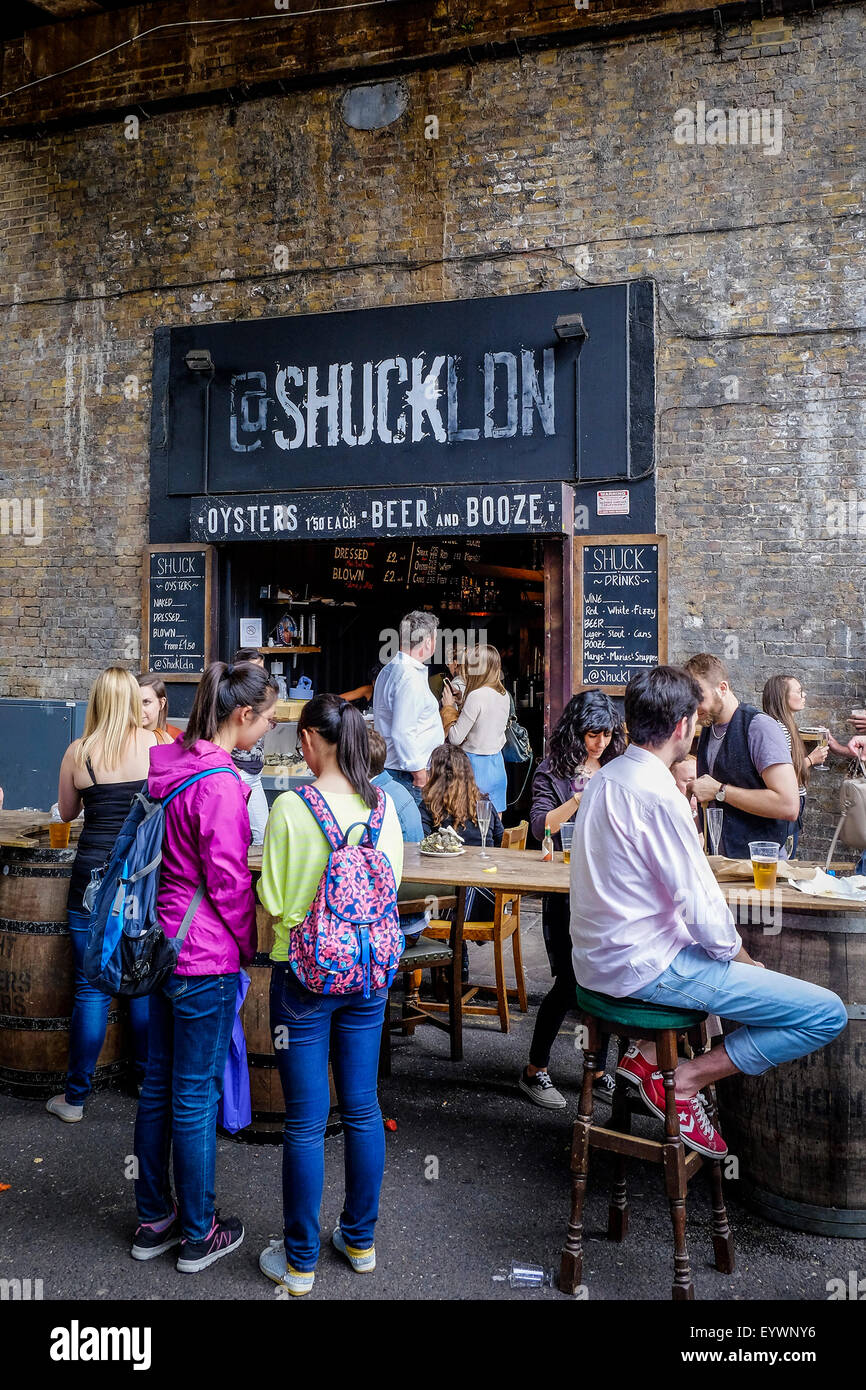 Shuck Oyster Bar in London Borough Market. Stockfoto