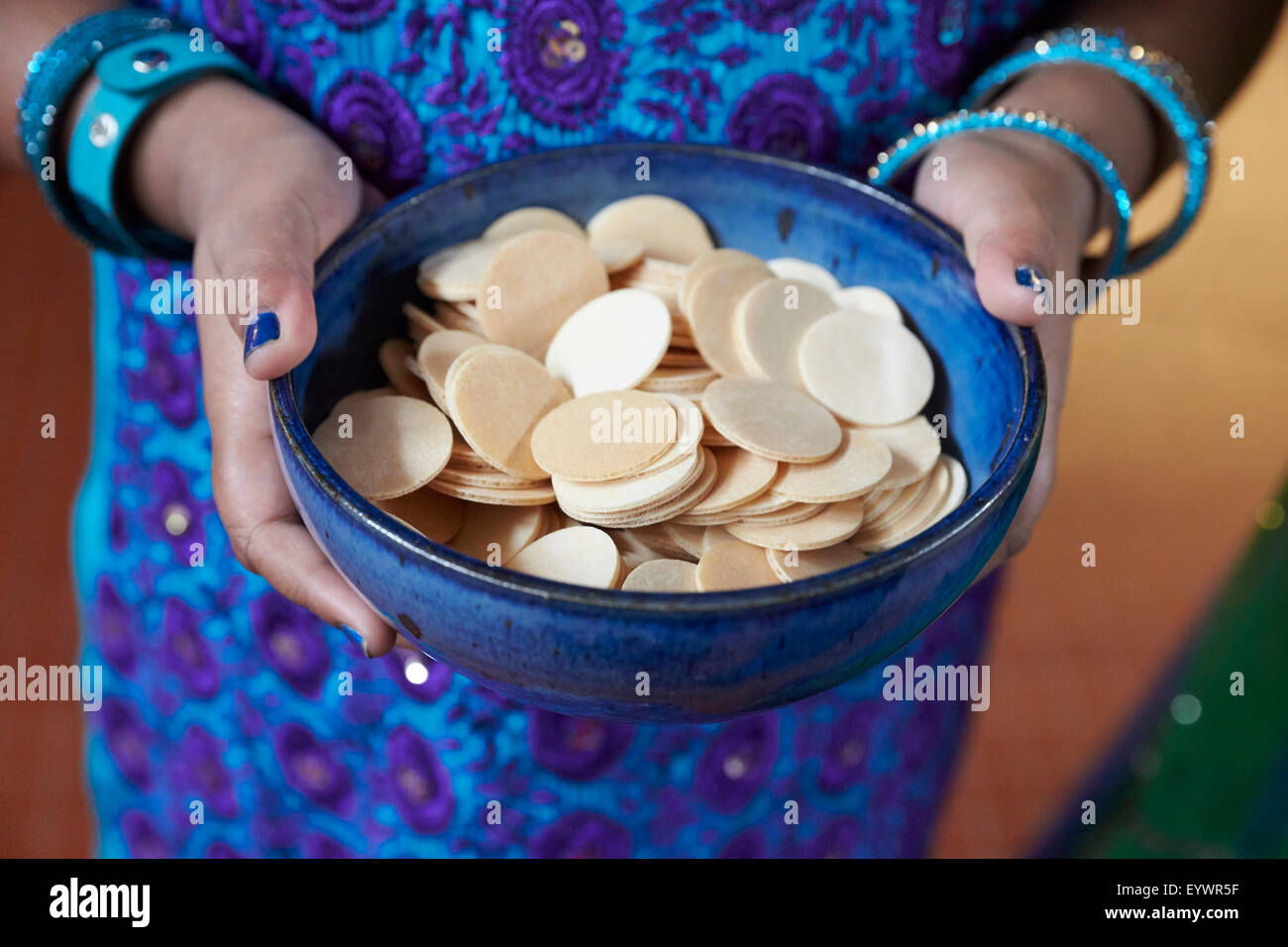 Host-Wafer, Tamil katholischen Feier in Antony, Frankreich, Europa Stockfoto