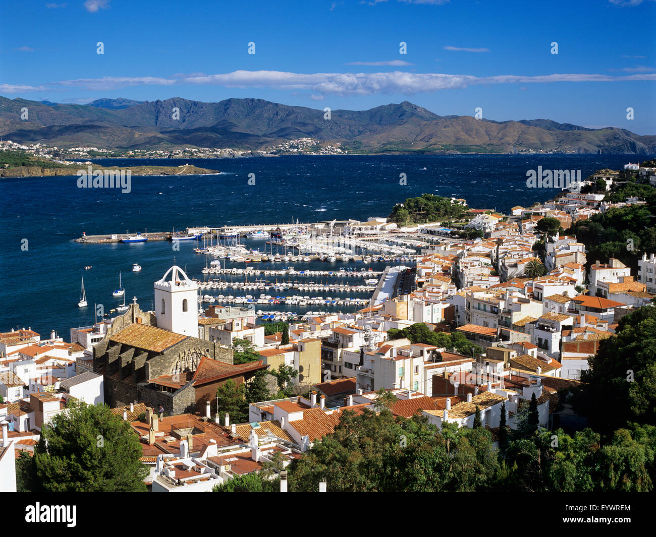 Blick über Stadt und Hafen, El Port De La Selva, Costa Brava, Katalonien, Spanien, Mittelmeer, Europa Stockfoto