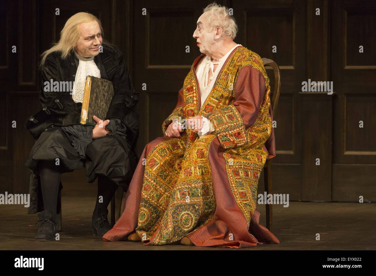 Alles für das Theaterstück "Der Buerger als Edelmann" am Ernst Deutsch Theater, Premiere 04.06.2015 Featuring: Oliver Nitsche, Dieter Hallervorden wo: Hamburg, Deutschland bei: 3. Juni 2015 Stockfoto