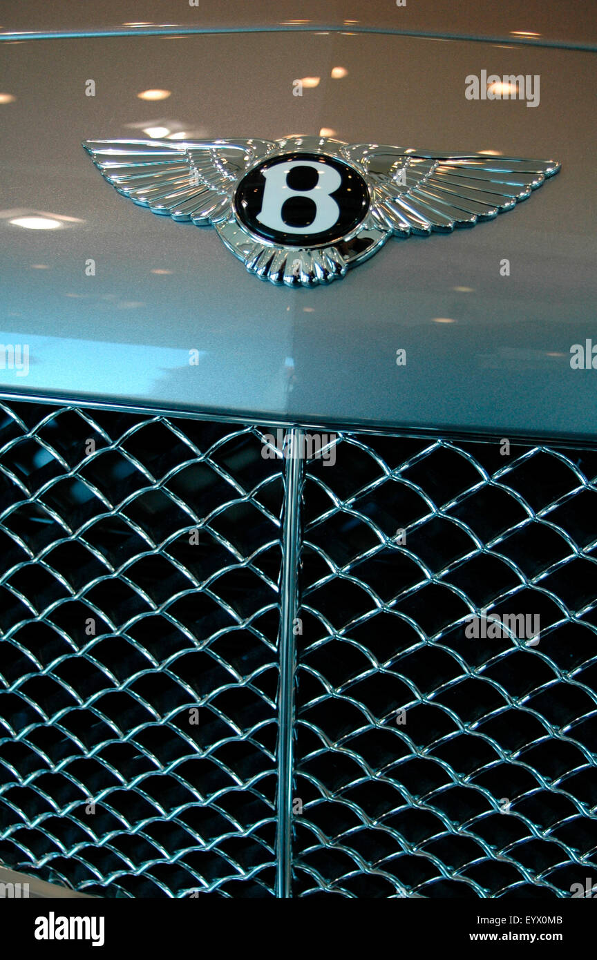 SEPTEMBER 2005 - BERLIN: ein "Bentley" Luxus-Auto. Stockfoto