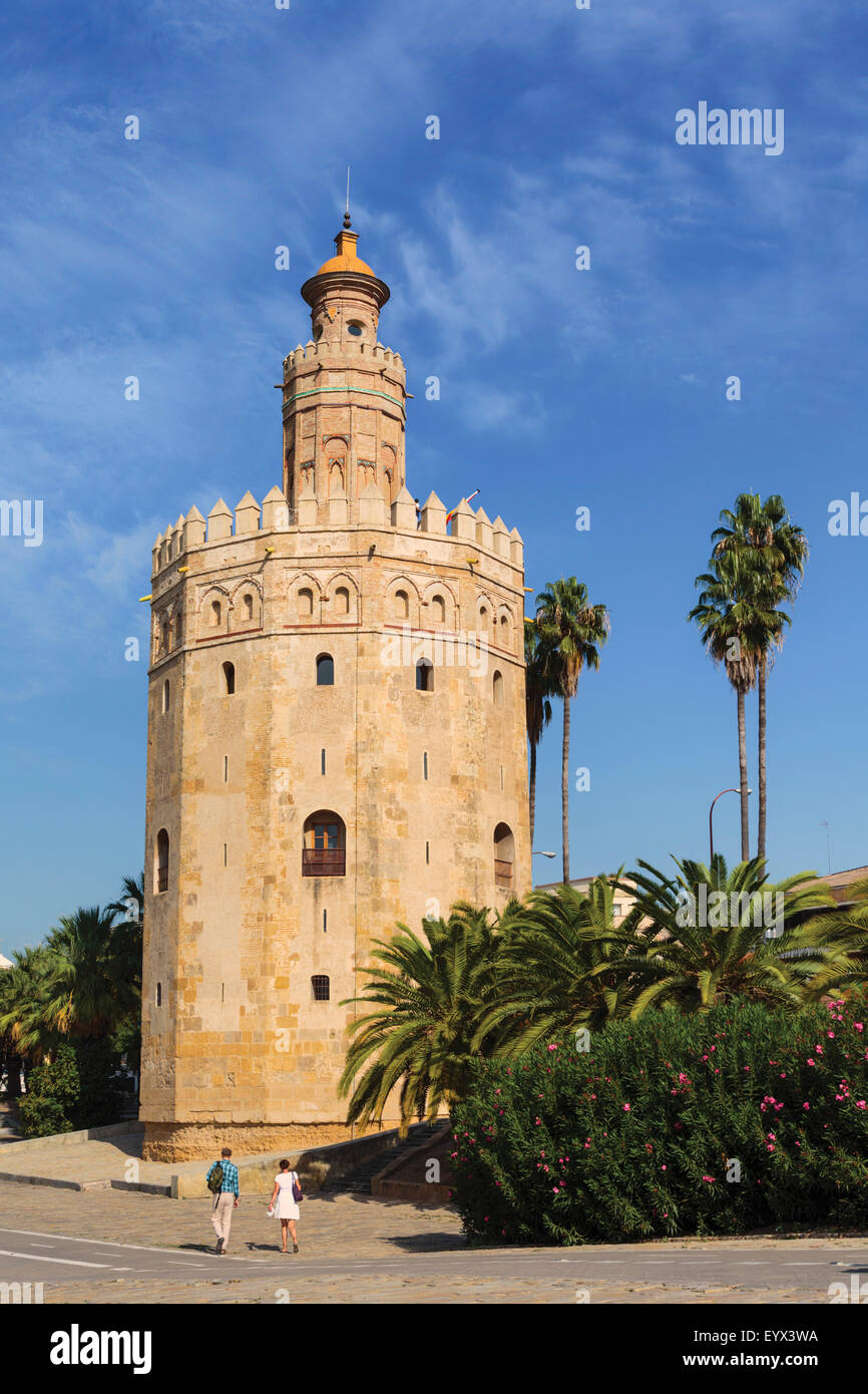 Sevilla, Provinz Sevilla, Andalusien, Südspanien. Torre del Oro: der Turm des Goldes Stockfoto