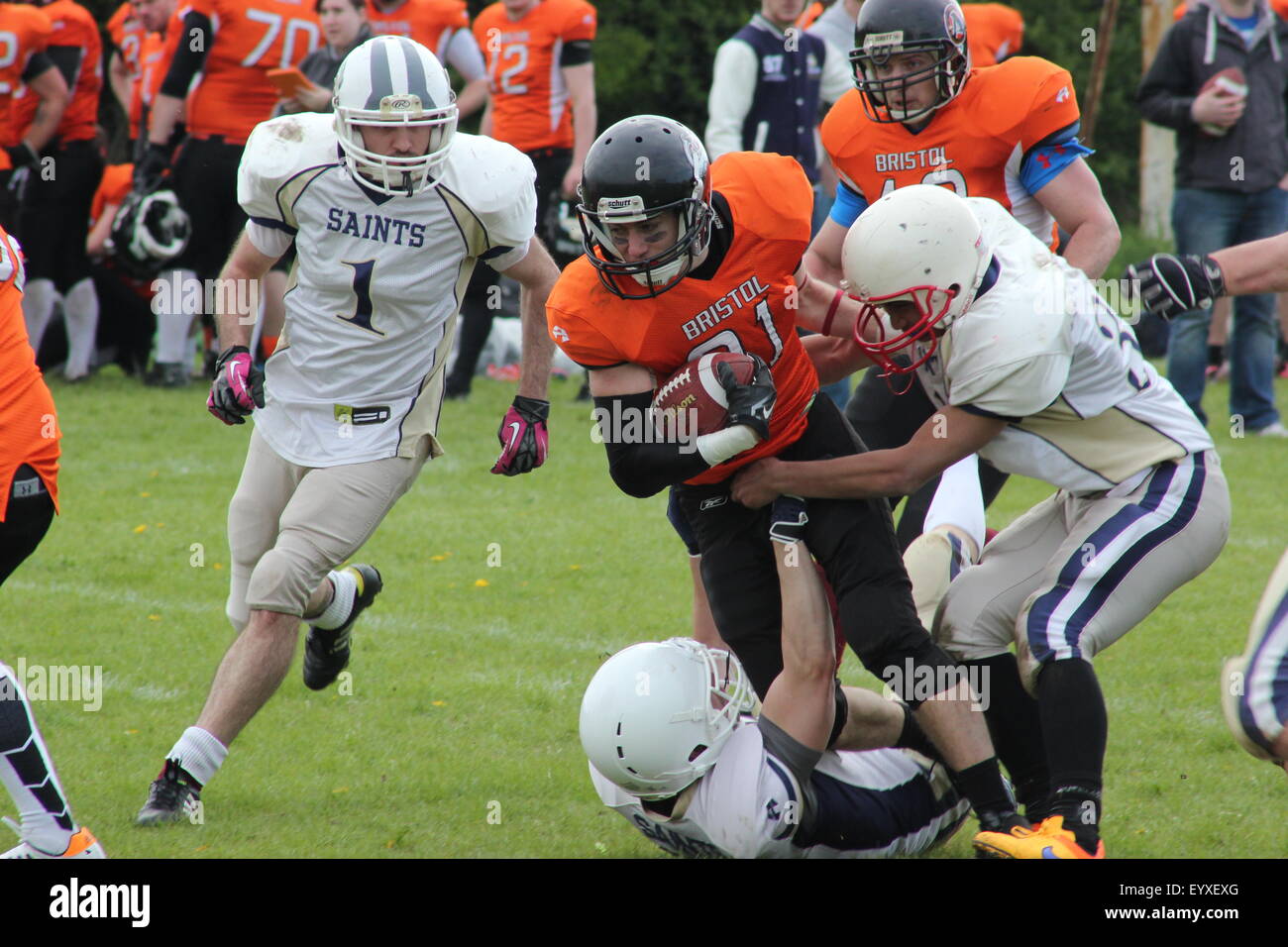 Oxford Heiligen American Football Team Vs Bristol Apache American Football Team. England. 2015 Stockfoto