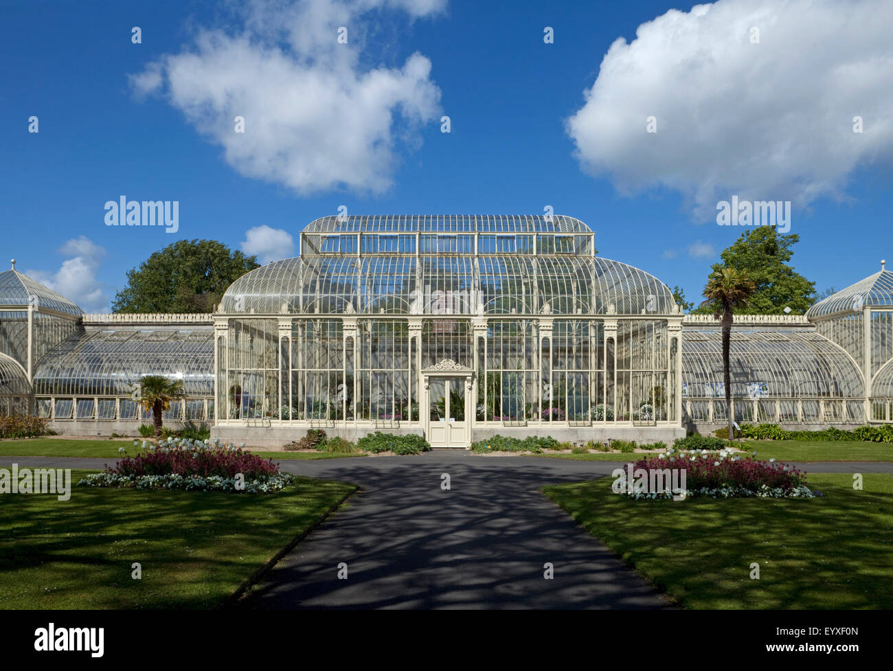 Krummlinigen Gewächshaus errichtet 1843-69, von Richard Turner, renoviert im Jahre 2004, National Botanic Gardens, Glasnevin, Stadt Dublin, Irland Stockfoto