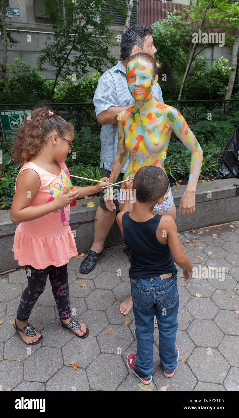 New York, NY USA 18. Juli 2015 Atmosphäre tagsüber Bodypainting präsentiert von Andy Golub