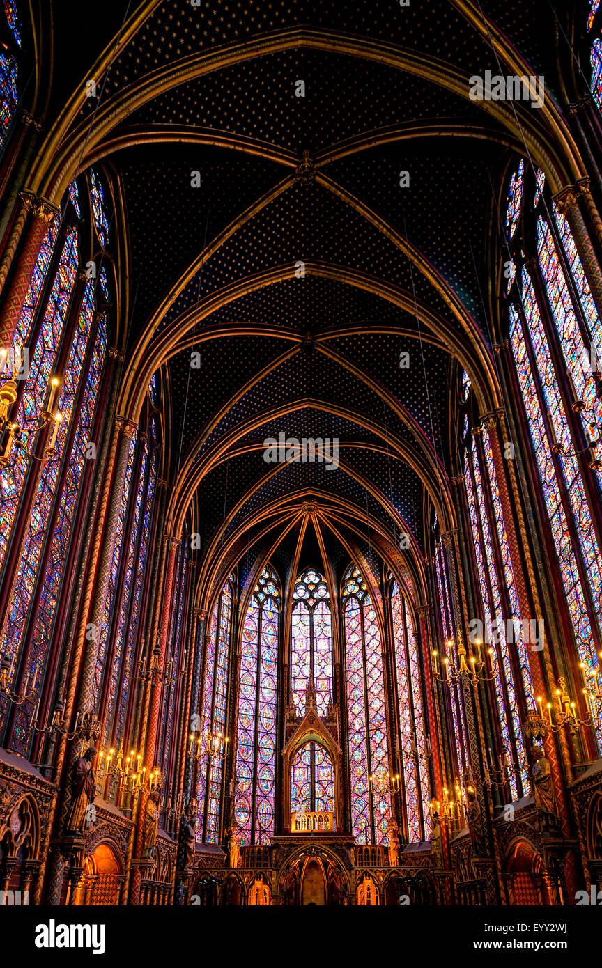 Gewölbtes Dach der reich verzierten Kathedrale von St Chappelle, Paris, Ile de France, Frankreich Stockfoto