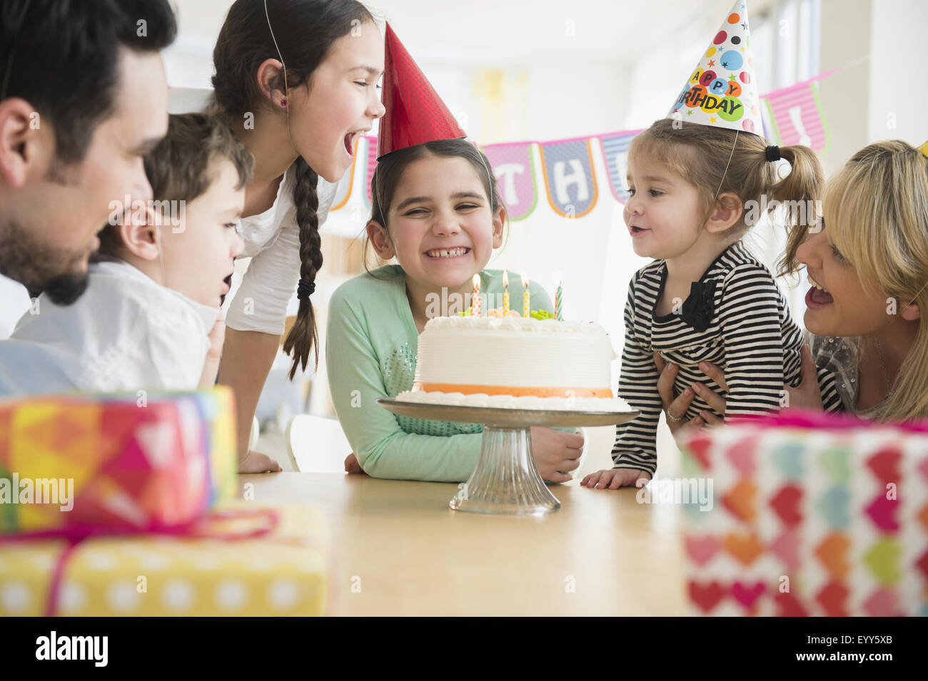 Kaukasische Familie feiern Geburtstag Party Stockfoto