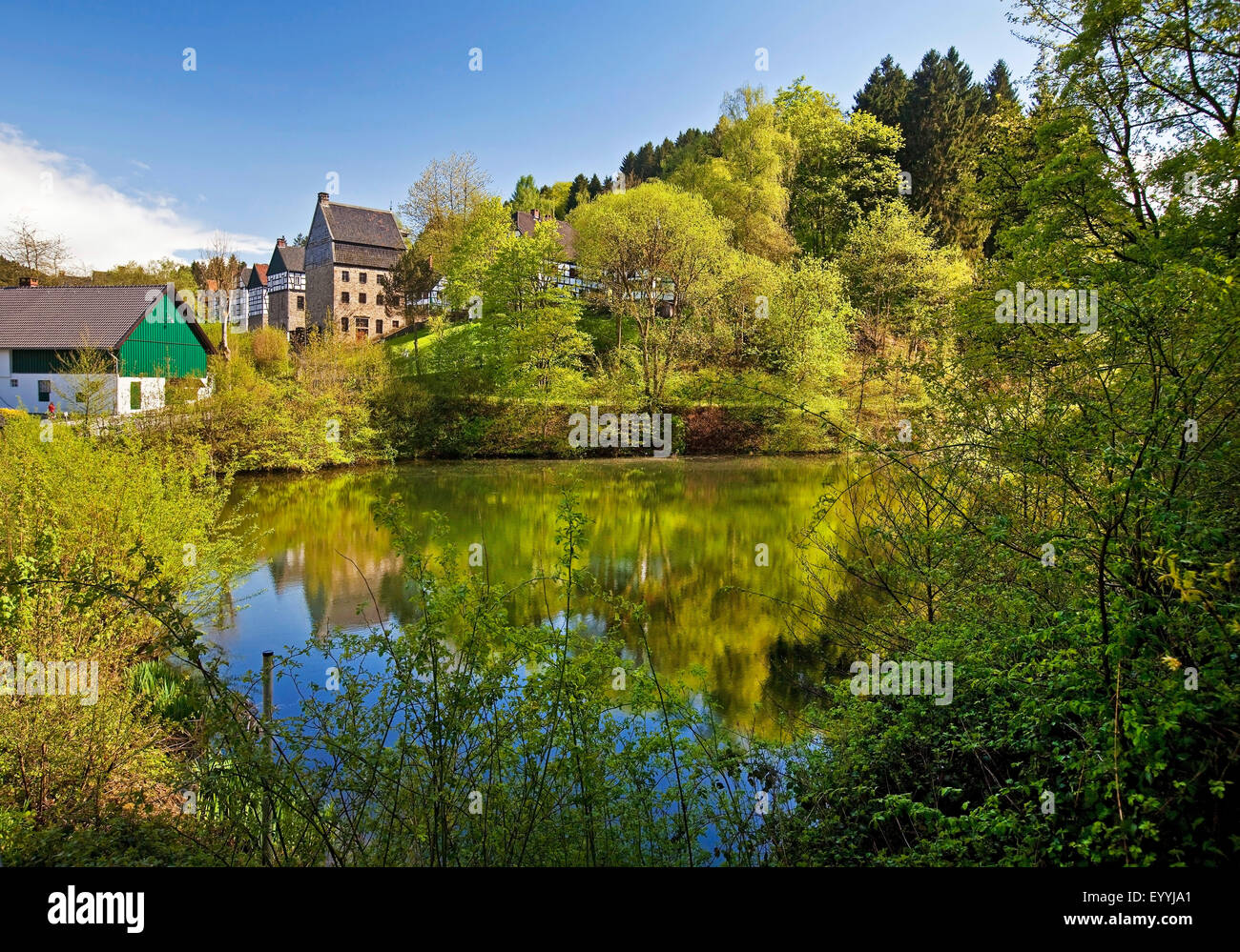 See und Fachwerkhäusern Hagen Open-air Museum, Deutschland, Nordrhein-Westfalen, Ruhrgebiet, Hagen Stockfoto