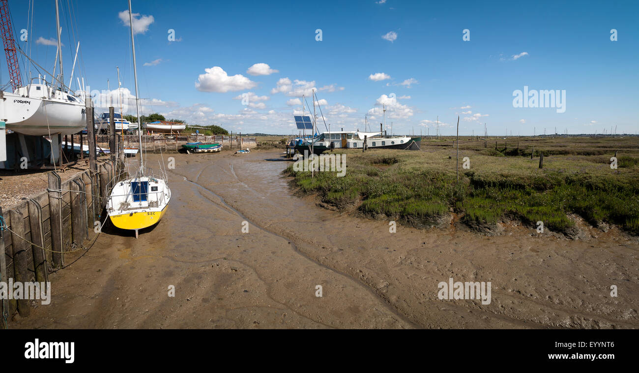 Tollesbury Saltings auf der Küste von Essex bei Ebbe Stockfoto