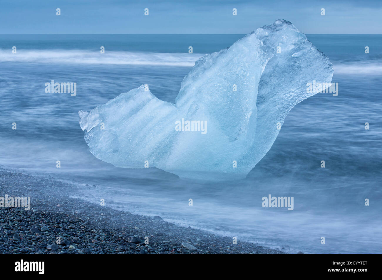 Wasser, Eis, Gletscher See Joekulsarlon, Island, Austurland, Kalfafellsstadur herumwirbeln Stockfoto