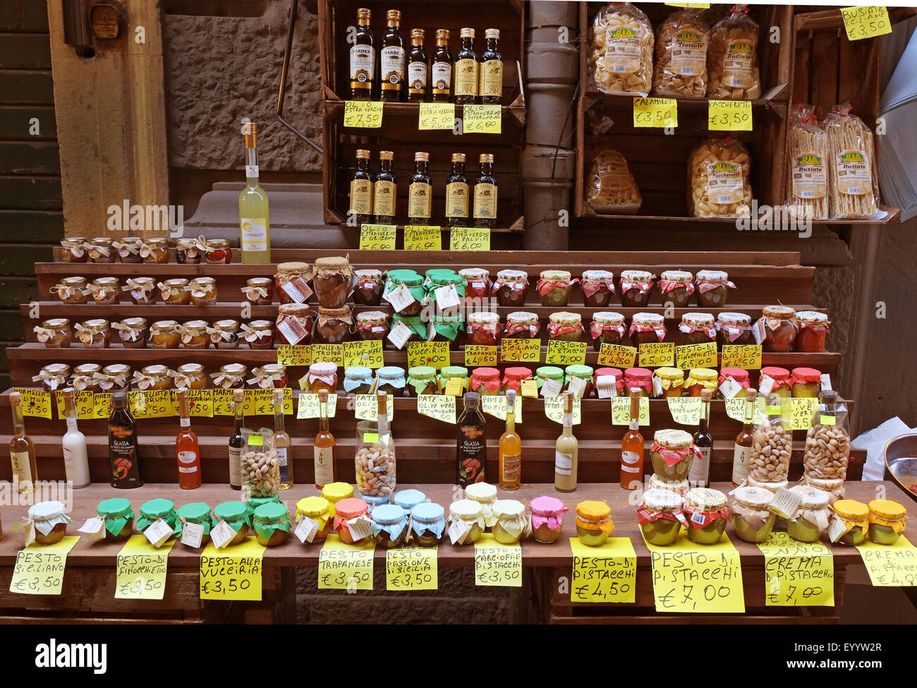 Lebensmittelgeschäft, La Vucciria Markt, PALERMO, Sizilien, Italien Stockfoto