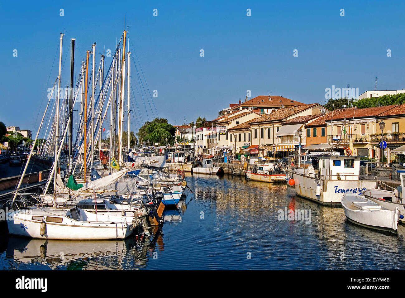 Cervia-Hafen für Fischerboote und Yachten, Italien, Emilia Romagna, Cervia Stockfoto