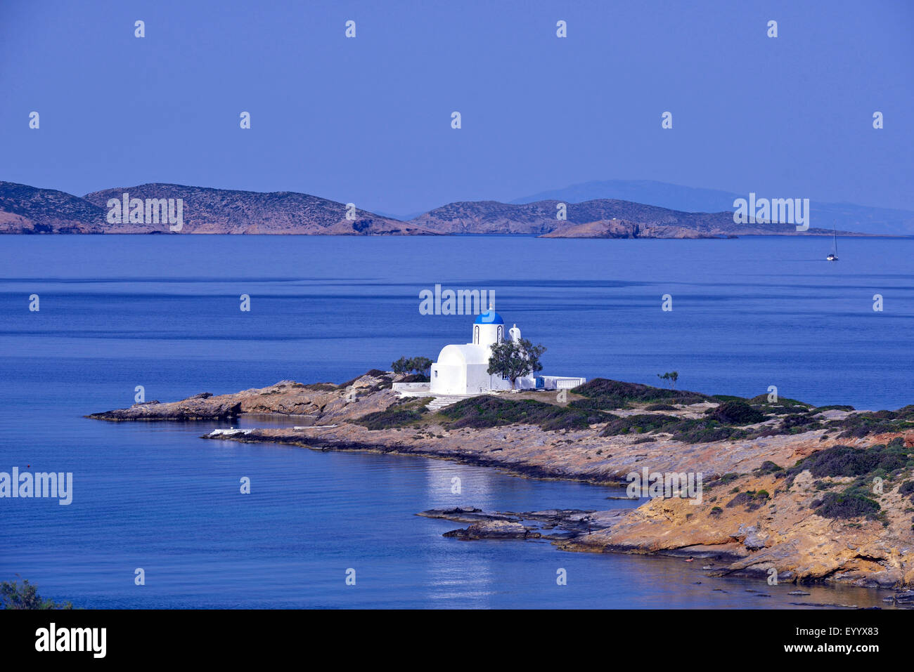 Kirche des Agios Pandeleimonas in der Nähe von Katapola Dorf, Griechenland, Kykladen, Amorgos Stockfoto