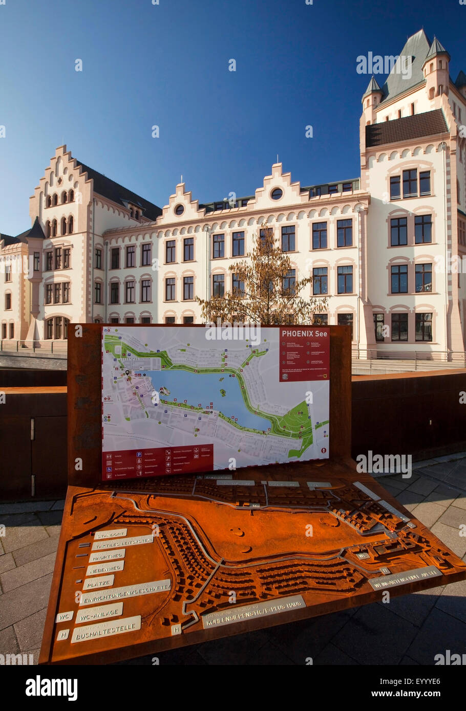 Informationen zu unterzeichnen, Phoenix See und Schloss Hoerder, Deutschland, Nordrhein-Westfalen, Ruhrgebiet, Dortmund Stockfoto