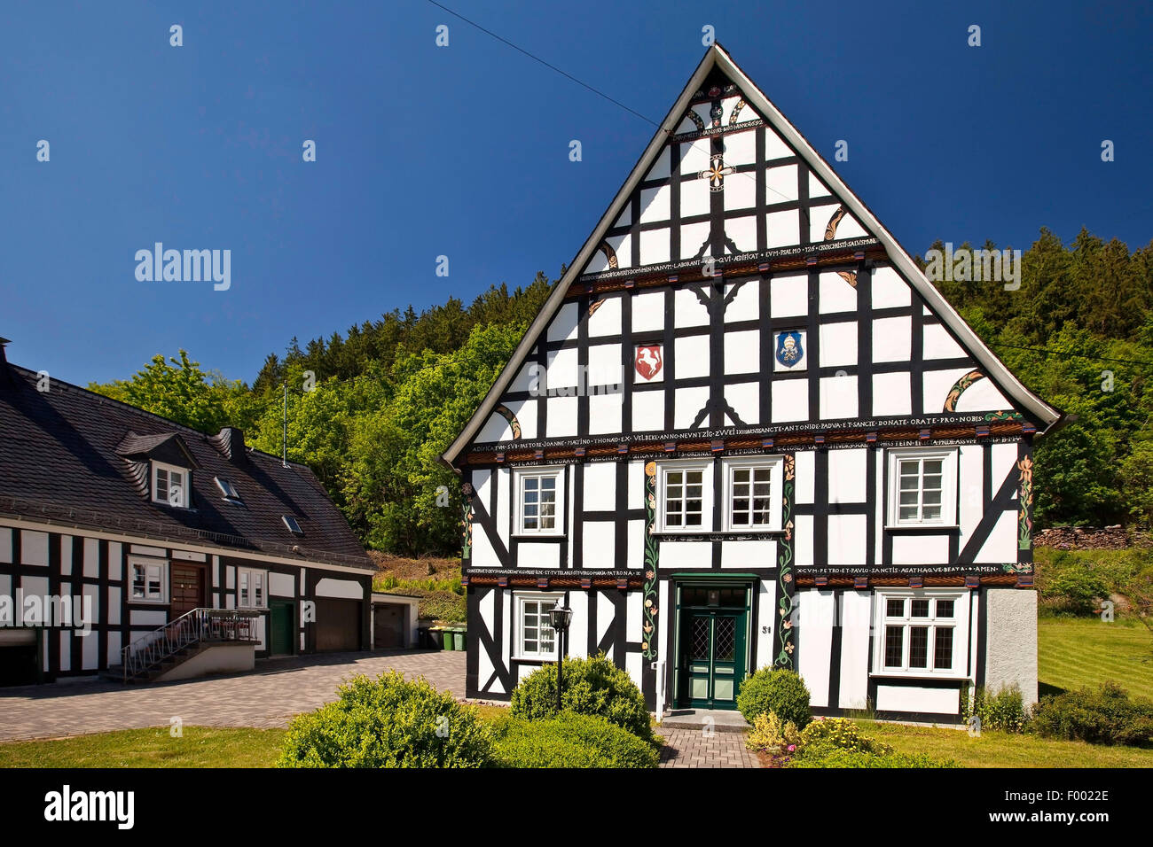 Pfarrhaus in Kirchhundem, Deutschland, Nordrhein-Westfalen, Sauerland, Kirchhundem Stockfoto