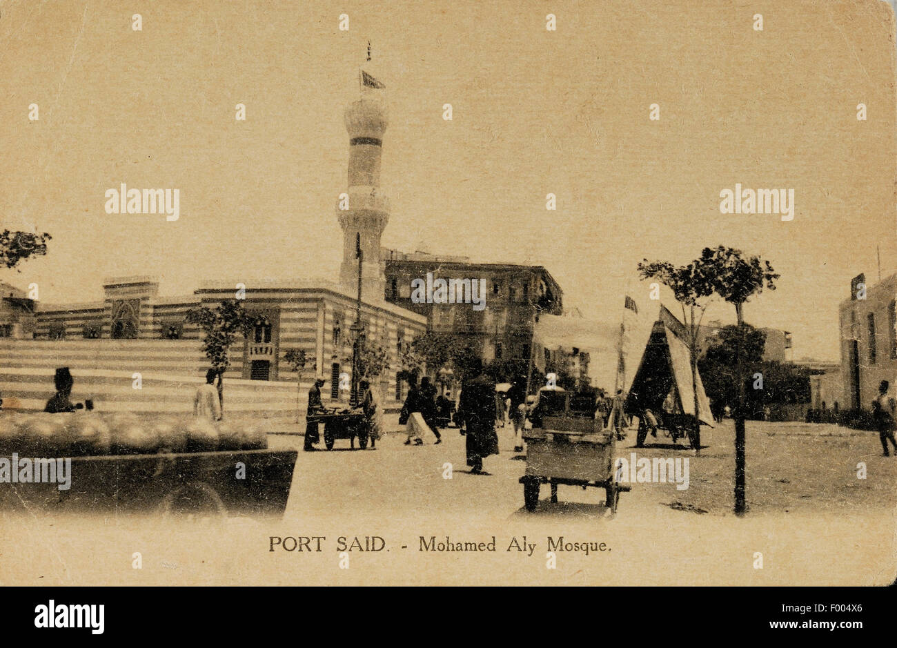 Port Said, Ägypten - 1910 - A Postcard der Suez-Kanalstadt an der Mündung des Suez-Kanals am Mittelmeer, ein Blick auf Mohamed Aly Moschee. COPYRIGHT FOTOSAMMLUNG VON BARRY IVERSON Stockfoto