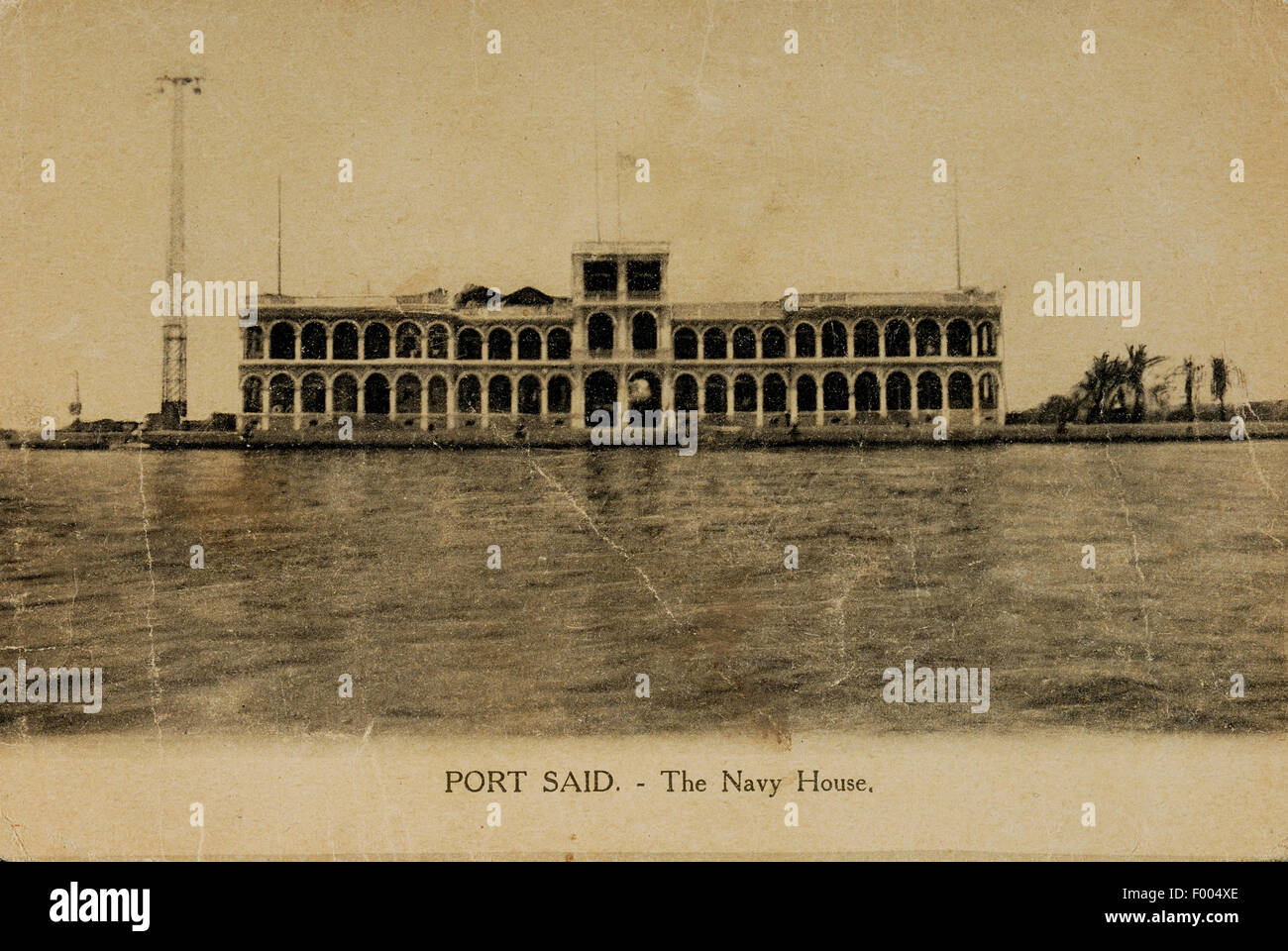 Port Said, Ägypten - 1900 s - eine Postkarte von der Suez-Kanal-Stadt an der Mündung des Suez-Kanals am Mittelmeer, ein Blick auf das Marine-Haus.   COPYRIGHT FOTOSAMMLUNG VON BARRY IVERSON Stockfoto