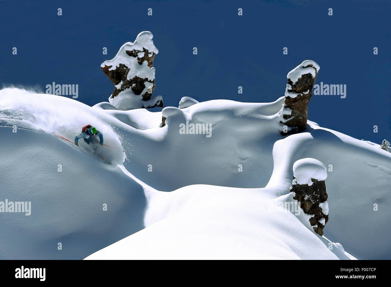Freeskiing in den französischen Alpen, Frankreich, Savoyen, La Plagne Stockfoto