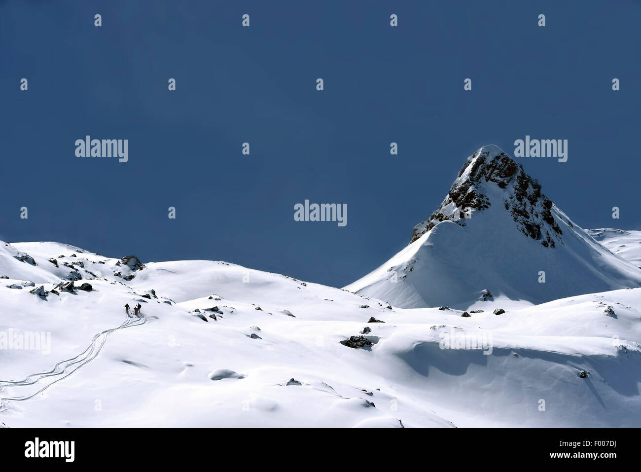 abseits der Piste in schneebedeckte Berglandschaft, Frankreich, Savoyen, Ste Foy Stockfoto