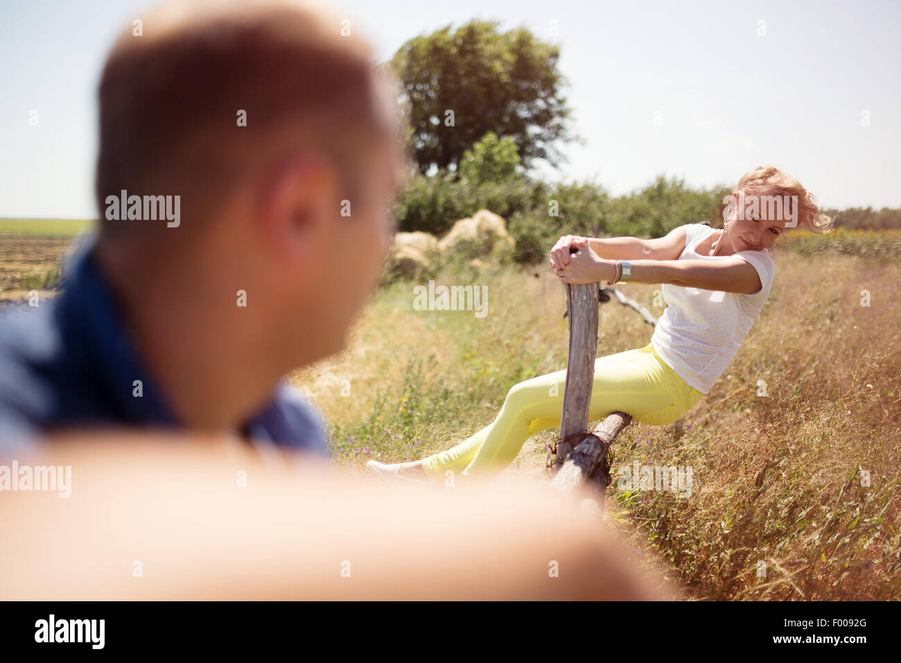 Paar in der Liebe, Sommer im freien Stockfoto