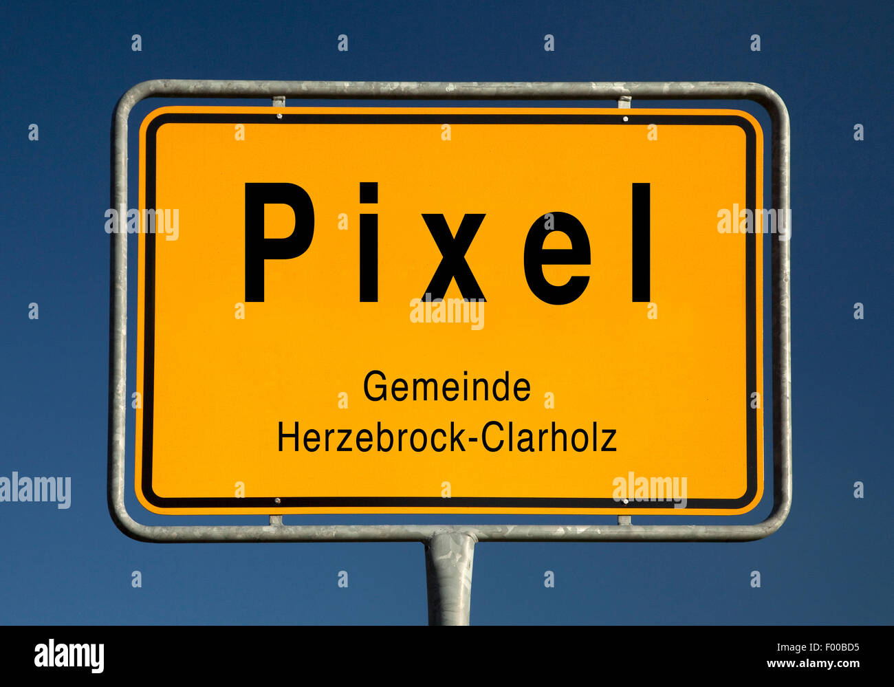 Pixel statt Namensschild, Deutschland, Nordrhein-Westfalen, Kreis Guetersloh, Herzebrock-Clarholz Stockfoto