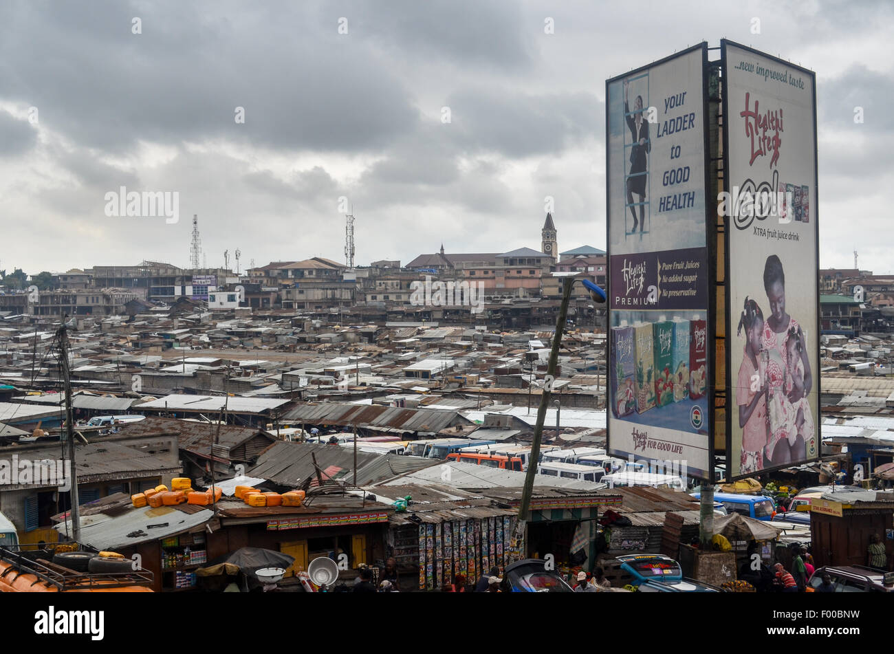 Kumasi (Kumasi Zentralmarkt) in Ghana, dem größten Einzelmarkt in Westafrika mit mehr als 10.000 speichert und Stände Stockfoto