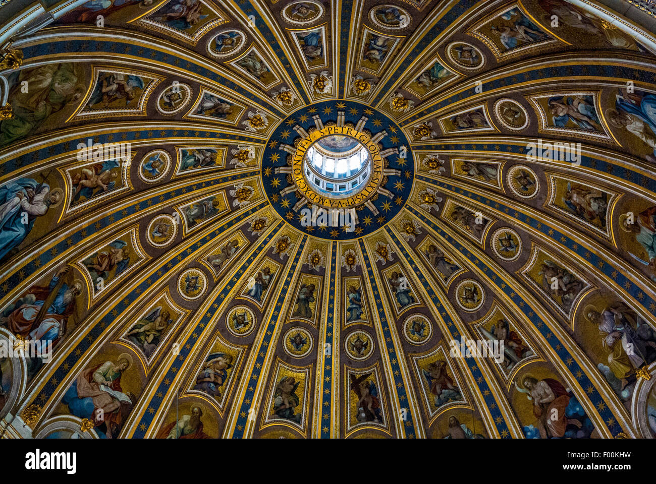 Kuppel-Interieur. St. Peter Basilika, Vatikanstadt. Rom. Italien. Stockfoto