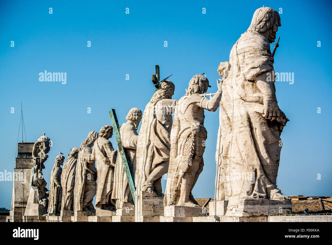 Statuen auf dem Petersdom. Petersplatz. Vatikanstadt. Rom. Italien. Stockfoto