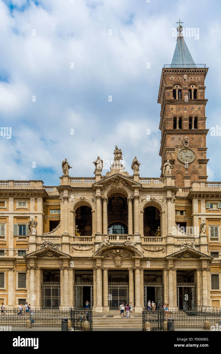 Ostfassade mit Glockenturm der Basilika di Santa Maria Maggiore Stockfoto
