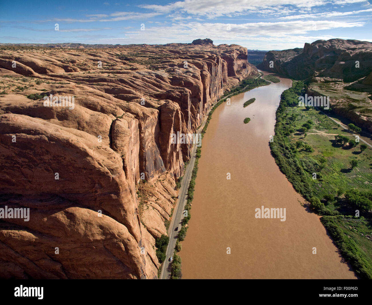 Antenne der Wall Street ist eine immense 500' hohe Wingate Sandstein westlich von Moab, Utah Stockfoto